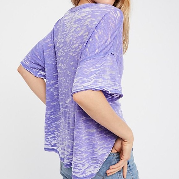 Tee 👚 - Picture 3 of 6